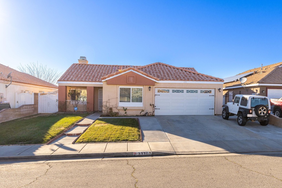 3331 Huron Dr, Rosamond, CA 93560 - photo 1