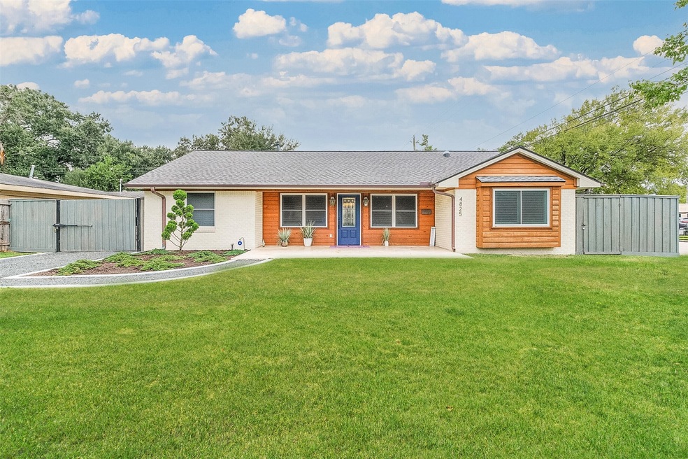 4825 Viking Dr, Houston, TX 77092 - photo 1