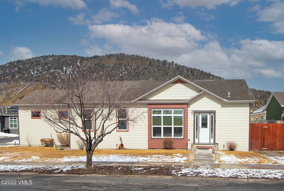 161-Salmon-Loop-MLS_01