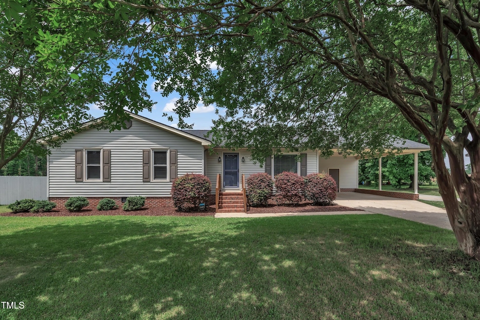 01-105 Poplar Dr-37