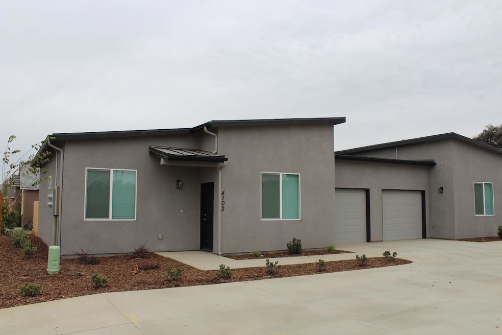 4102 E Kaweah Ave, Visalia, CA 93292 - photo 1