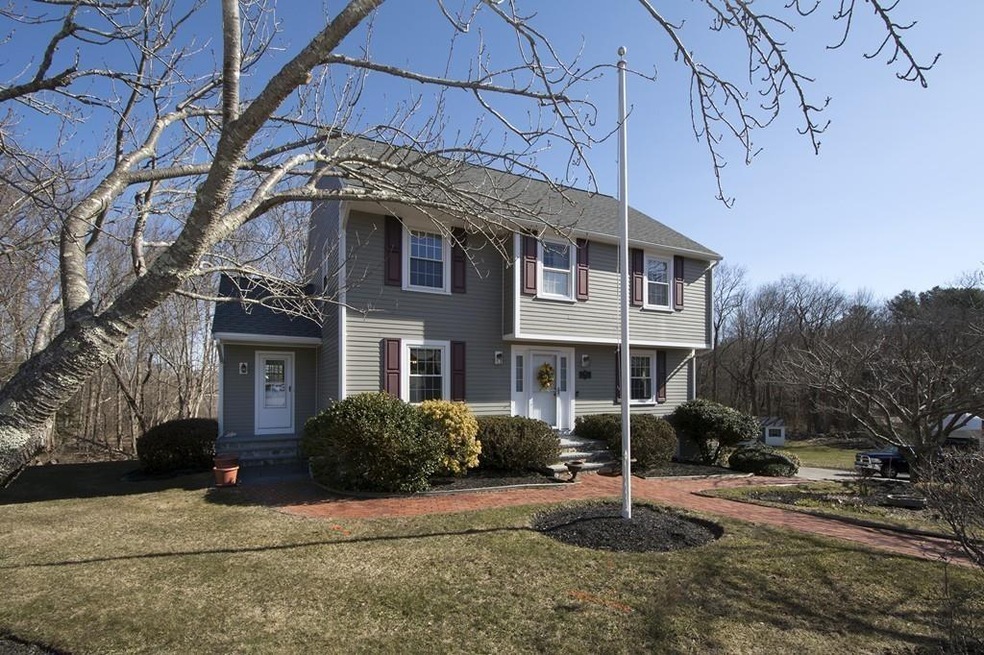 37 Riverview Dr, Cohasset, MA 02025 - photo 1