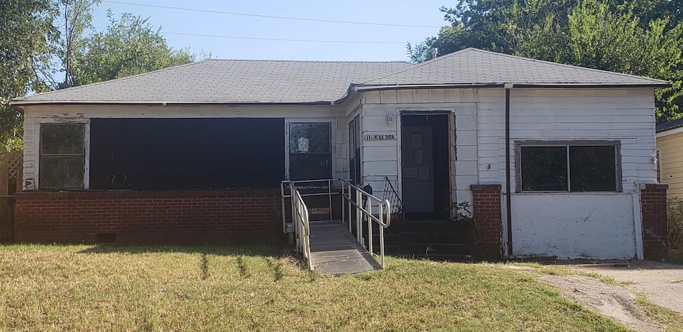 110 E Elder Ave, Duncan, OK 73533 - photo 1