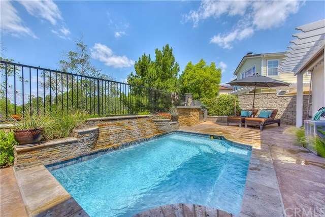 Salt water Pebble Tech Pool/Spa and Built in BBQ f
