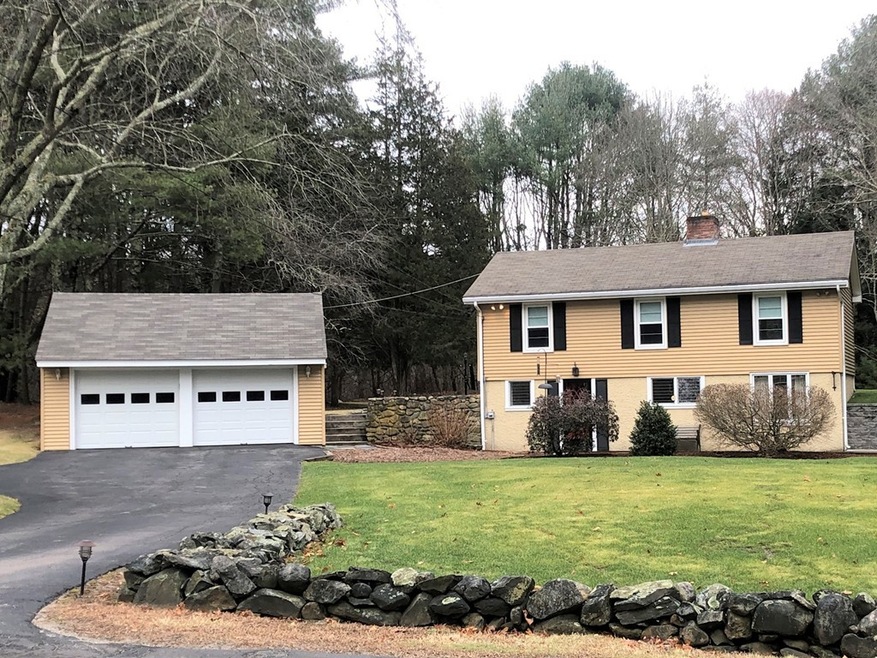 62 Barrows St unit 1, Norton, MA 02766 - photo 1