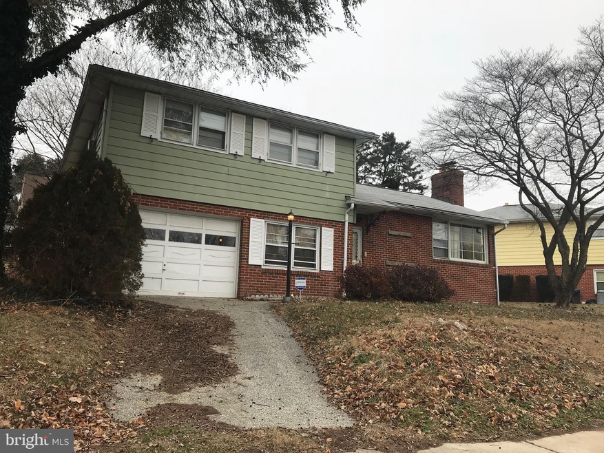 6710 Collinsdale Rd, Parkville, MD 21234 - photo 1