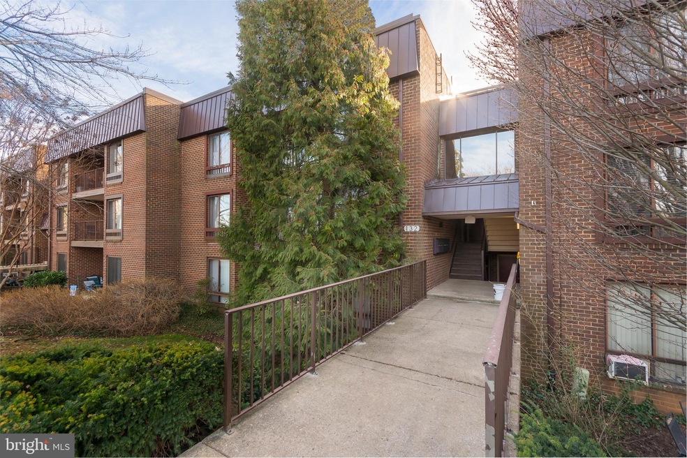 132 Roberts Ln unit 401, Alexandria, VA 22314 - photo 1