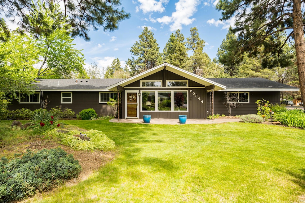 20344 Shahala Ct, Bend, OR 97702 - photo 1