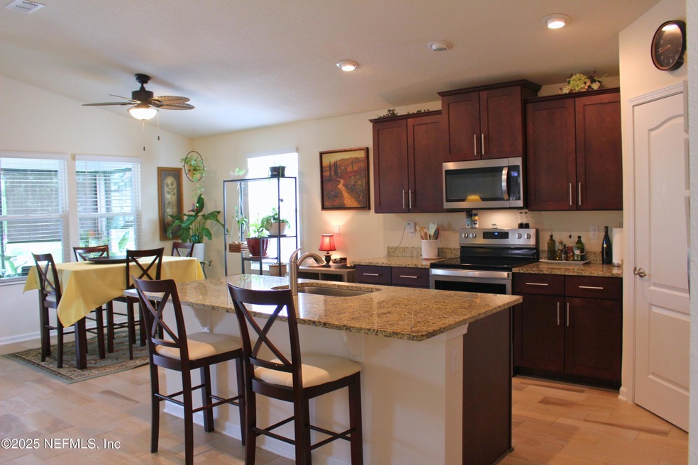Kitchen/Dining