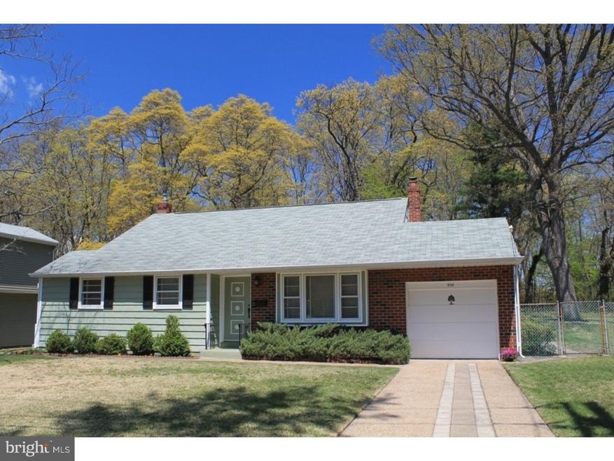 905 Geneva Ave, Delran, NJ 08075 - photo 1