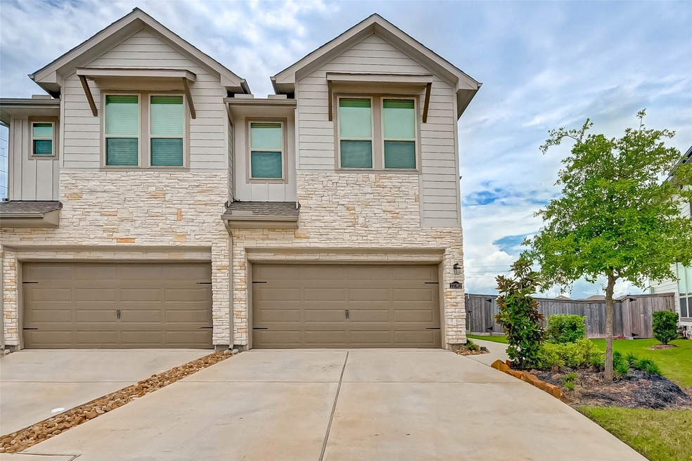 22762 Sutherland Bend Ln, Richmond, TX 77469 - photo 1