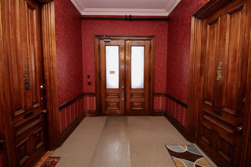 24 S Main St unit 1, Rutland, VT 05701 - photo 1