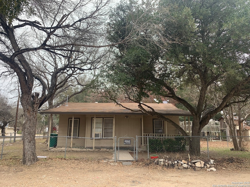For Rent $1,300/month
