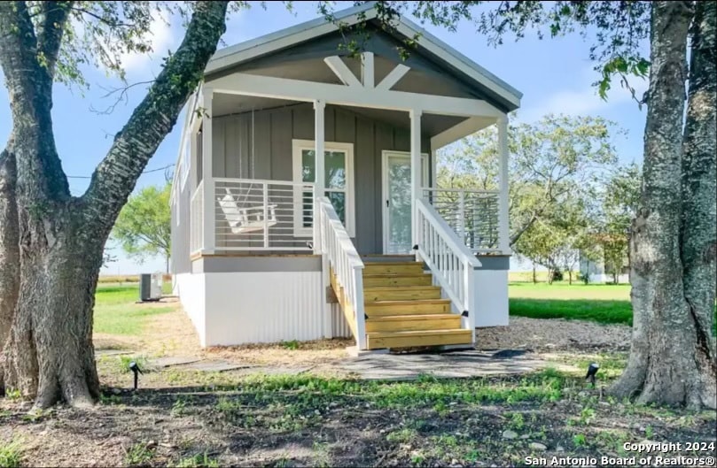 For Rent $1,200/month