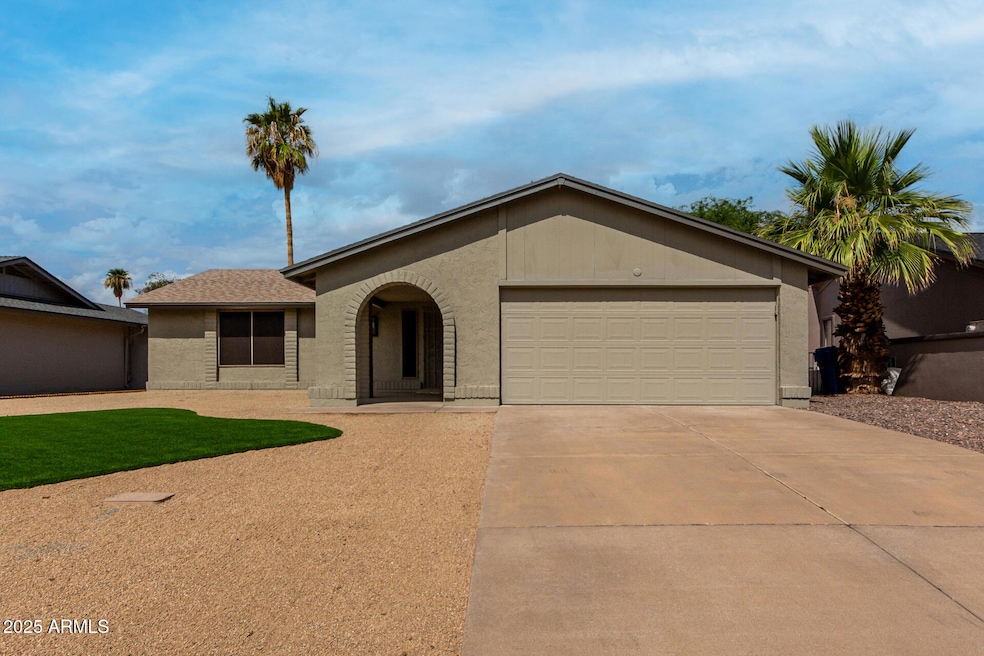 1026 S 72nd St, Mesa, AZ 85208 - photo 1