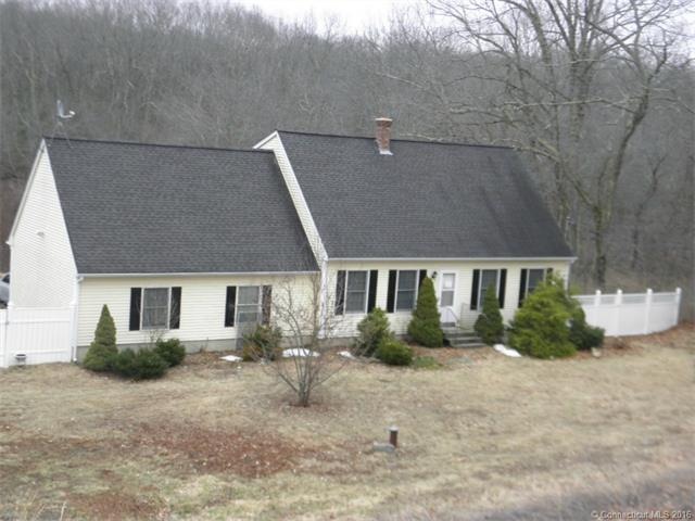 182 Putnam Rd, Plainfield, CT 06374 - photo 1