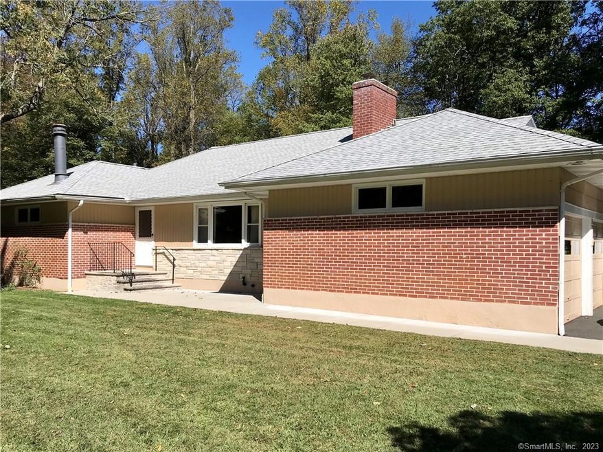 17 Pond Ln, Trumbull, CT 06611 - photo 1