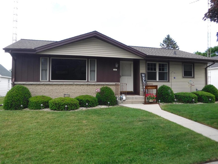 1407 N 7th St, Manitowoc, WI 54220 - photo 1
