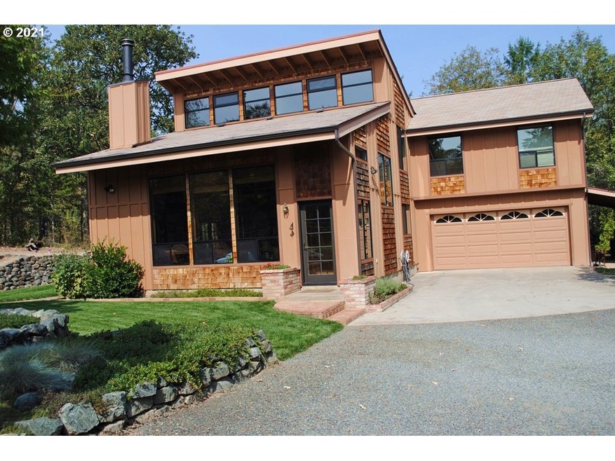 918 Peco Rd, Grants Pass, OR 97526 - photo 1