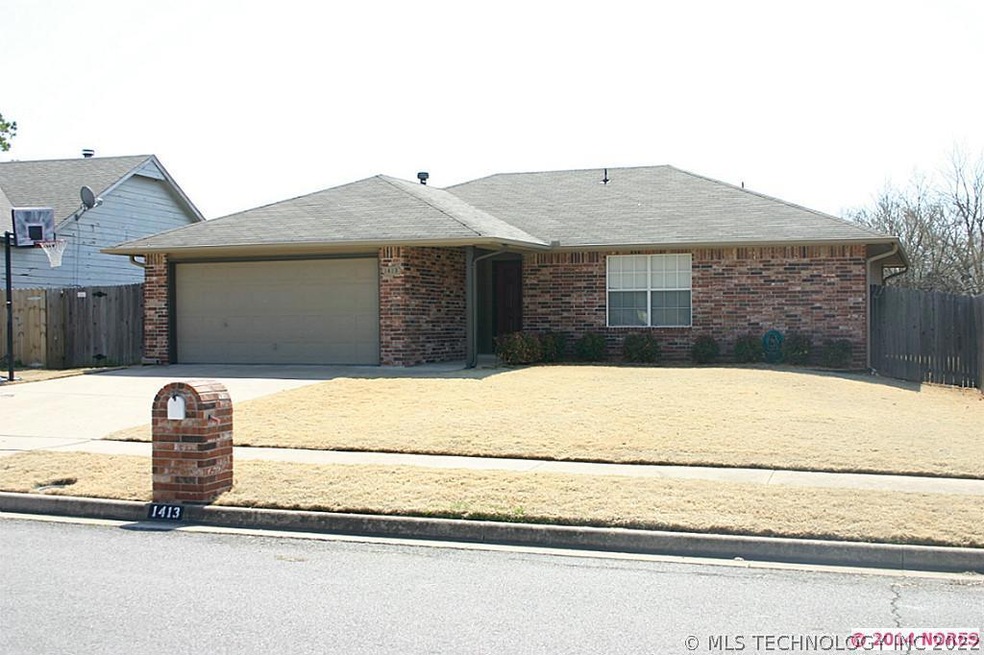 Pristine property at the back of a great neighborh