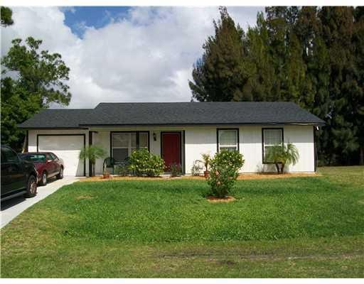 1050 SW Fenway Rd, Port Saint Lucie, FL 34953 - photo 1