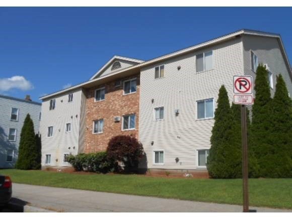 400 Silver St unit 1A, Manchester, NH 03103 - photo 1