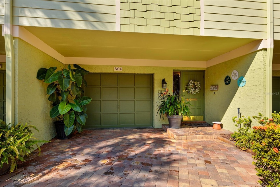 505 Sandy Hook Rd unit 505, Treasure Island, FL 33706 - photo 1