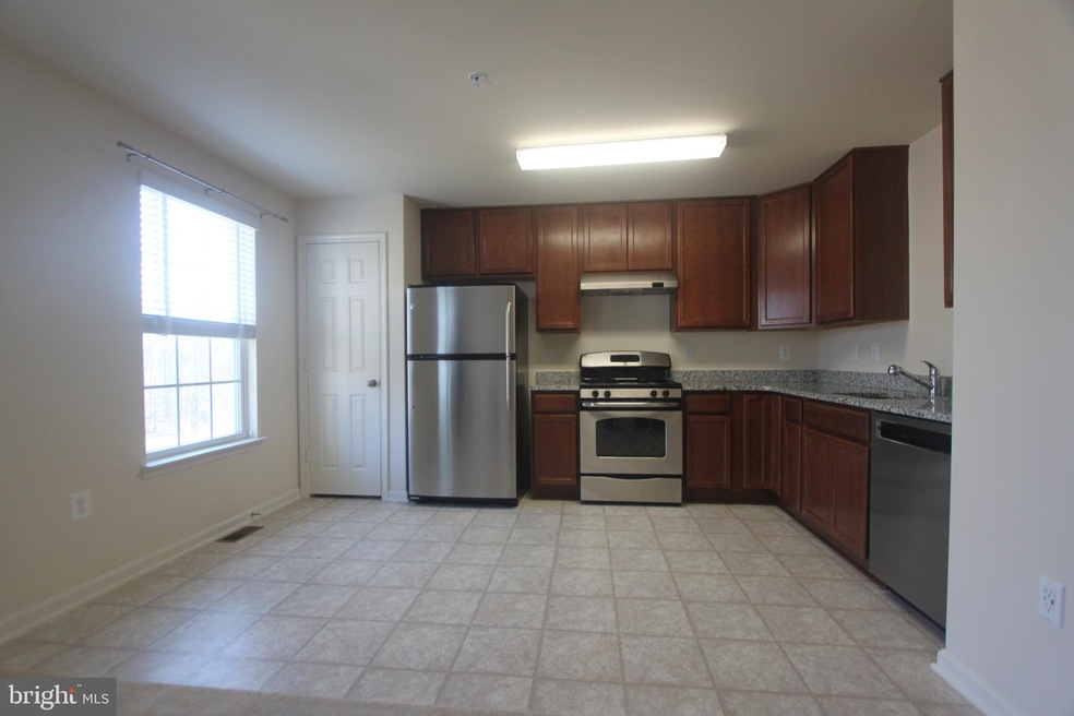 12428 Horseshoe Bend Cir unit 225, Clarksburg, MD 20871 - photo 1