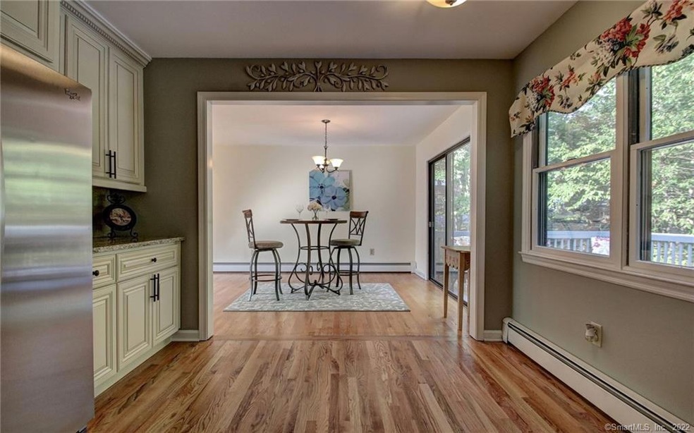 260 Quenby Place, Stratford, CT 06614 - photo 1