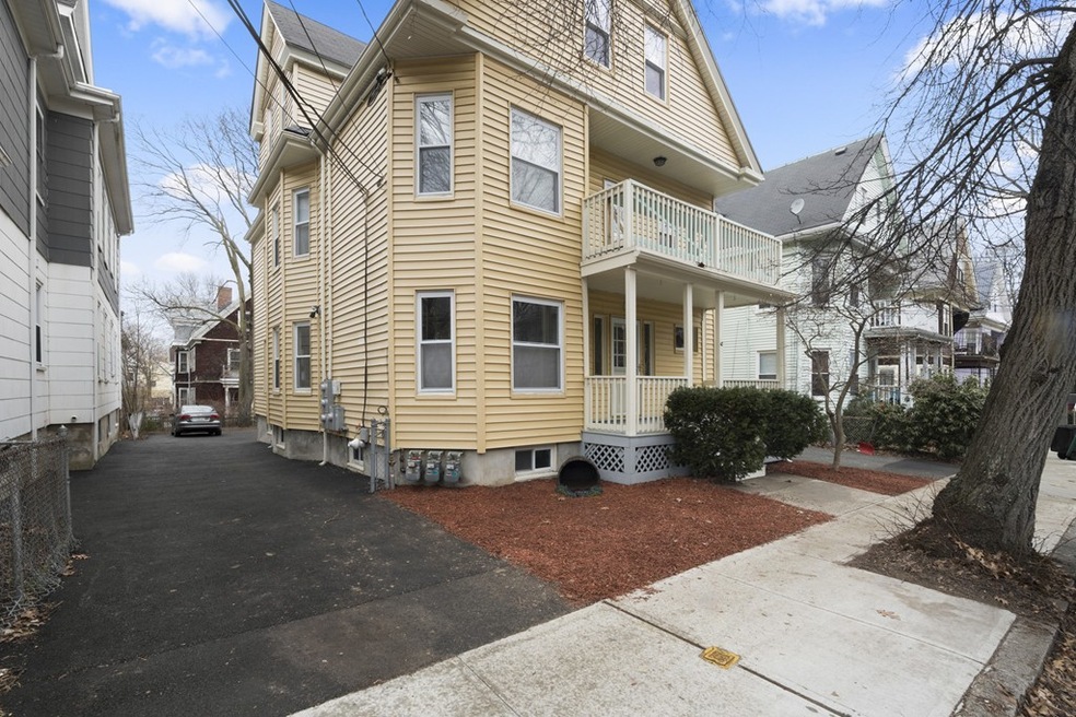 42 Banks St unit 1, Somerville, MA 02144 - photo 1