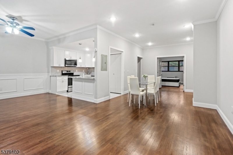 111 Mulberry St unit 2K, Newark, NJ 07102 - photo 1