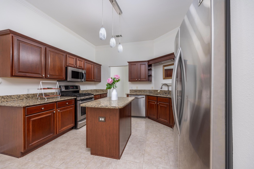 119 Villacrest (reshoot)-16