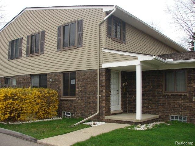 261-891226  -  Front Side.JPG
