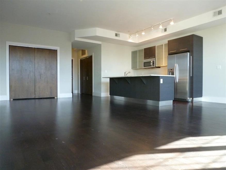 154 W 2nd St unit 301, Boston, MA 02127 - photo 1