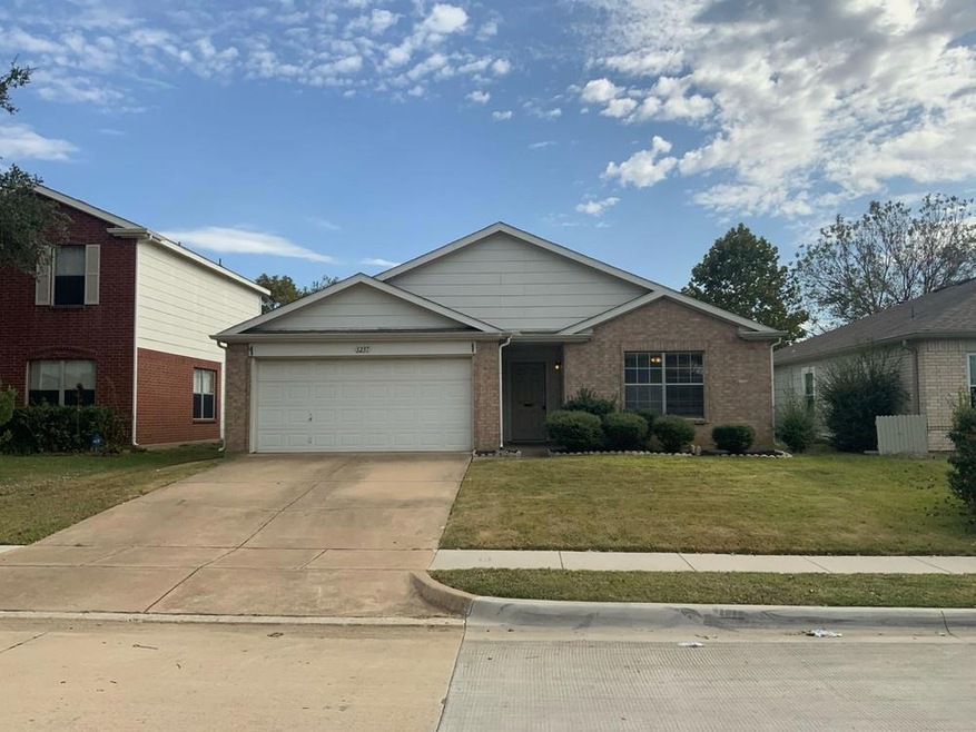 3257 Bent Creek Dr, Denton, TX 76210 - photo 1