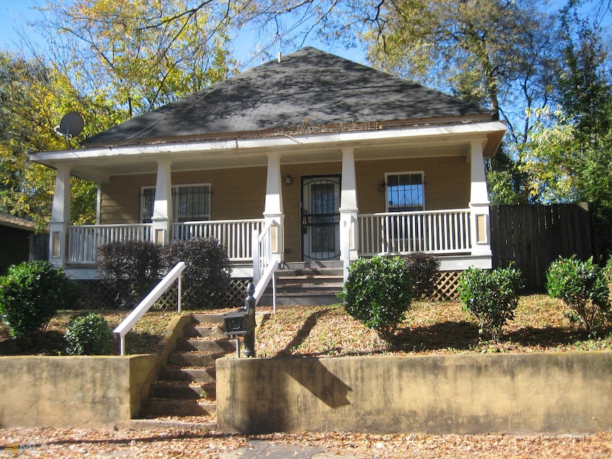 733 Garibaldi St SW, Atlanta, GA 30310 - photo 1