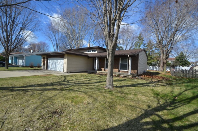 259 Bay Colony Dr, Naperville, IL 60565 - photo 1