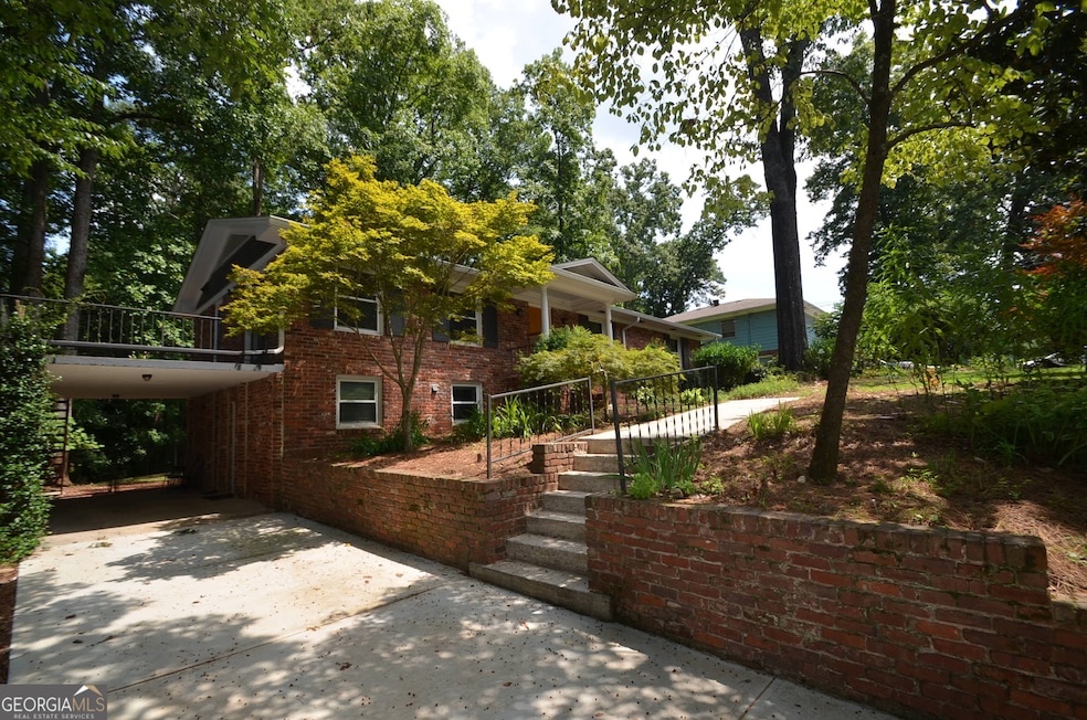 1393 Sagewood Cir, Stone Mountain, GA 30083 - photo 1