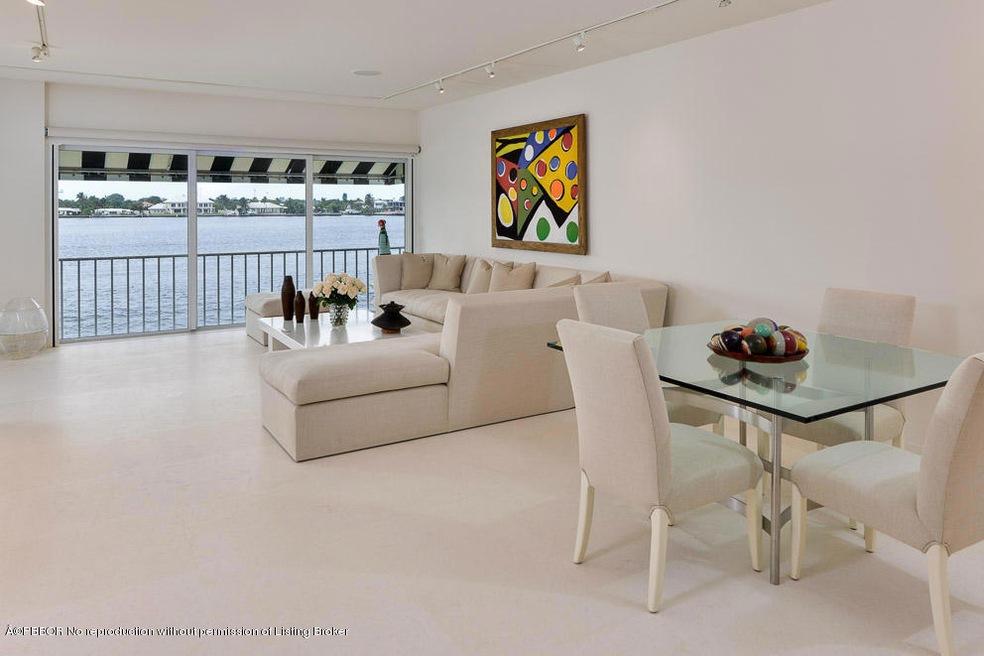 2180 Chateau Chaumont #7 - Living Room