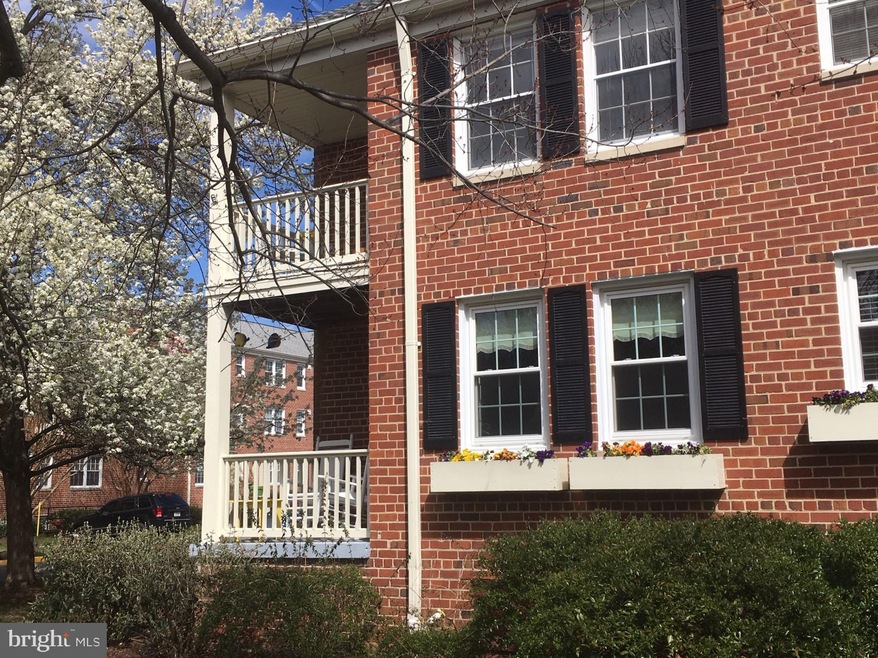 6706 W Wakefield Dr unit B1, Alexandria, VA 22307 - photo 1