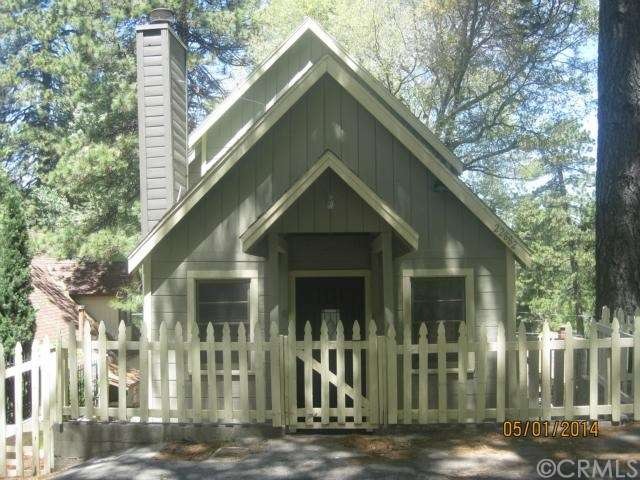 This home has great curb appeal.