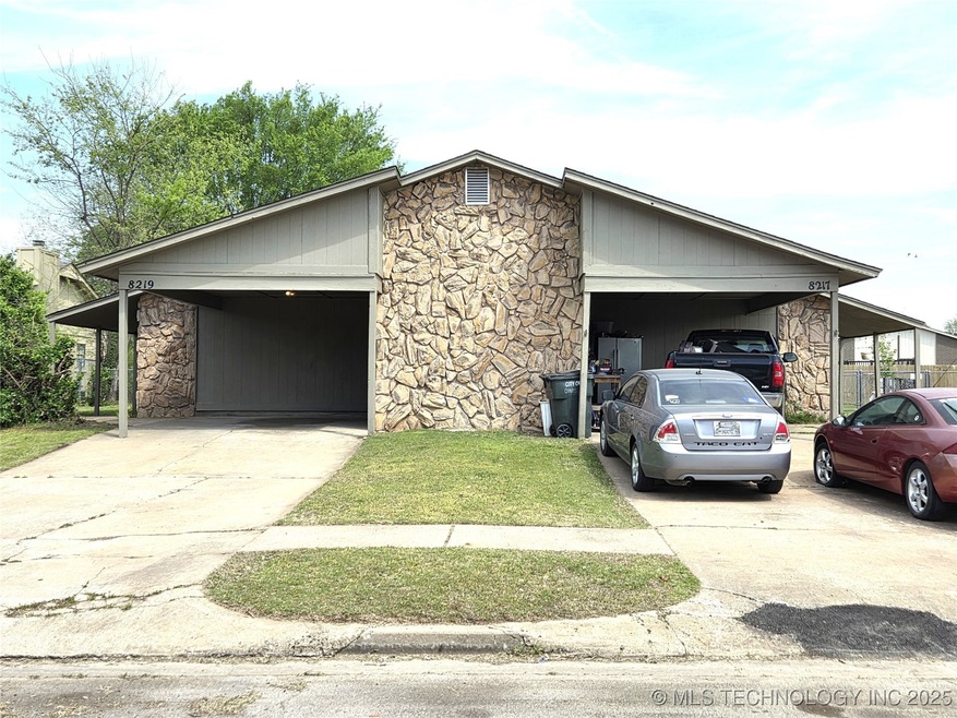 Perfect Investment Opportunity! Live in one side a
