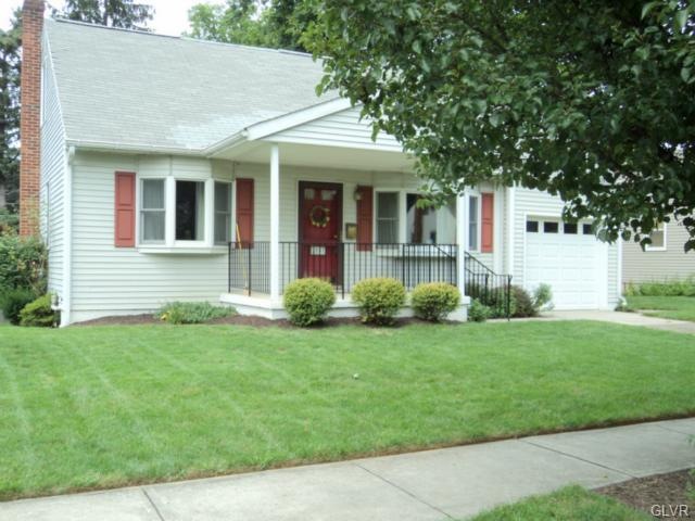 2037 Edgehill Rd, Bethlehem, PA 18017 - photo 1