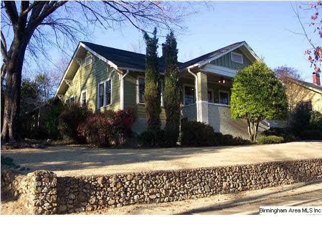 Beautiful 3 bedroom, 2 bath bungalow.
