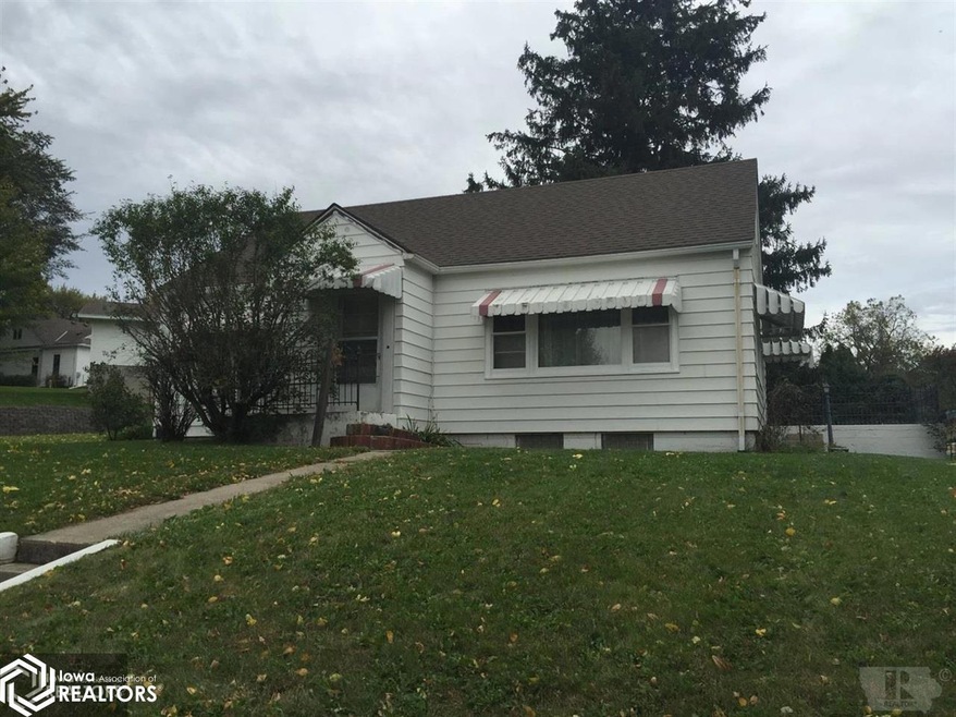 303 Elm St, Coon Rapids, IA 50058 - photo 1
