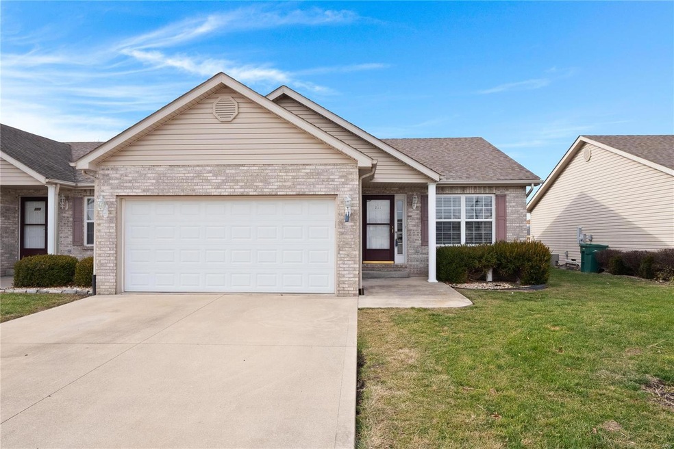 211 Alamosa Dr, Freeburg, IL 62243 - photo 1