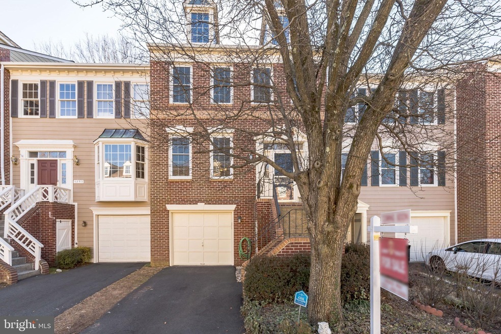 6895 Mclean Province Cir, Falls Church, VA 22043 - photo 1