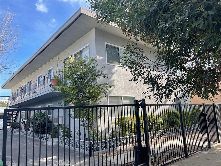 21317 Costanso St, Los Angeles, CA 91364 - photo 1