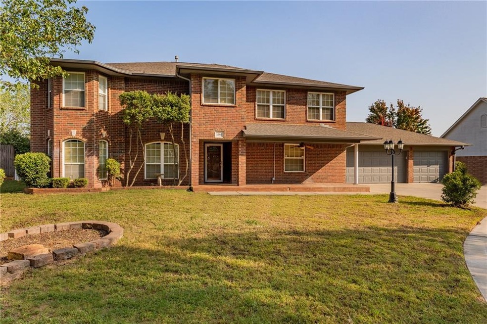 1605 SE 4th St, Moore, OK 73160 - photo 1