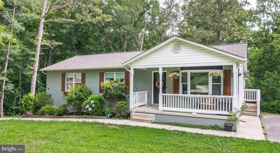 26366 Meadow Wood Dr, Mechanicsville, MD 20659 - photo 1